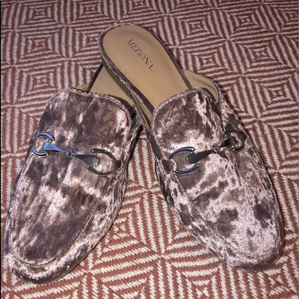 Women’s MERONA slip on shoes